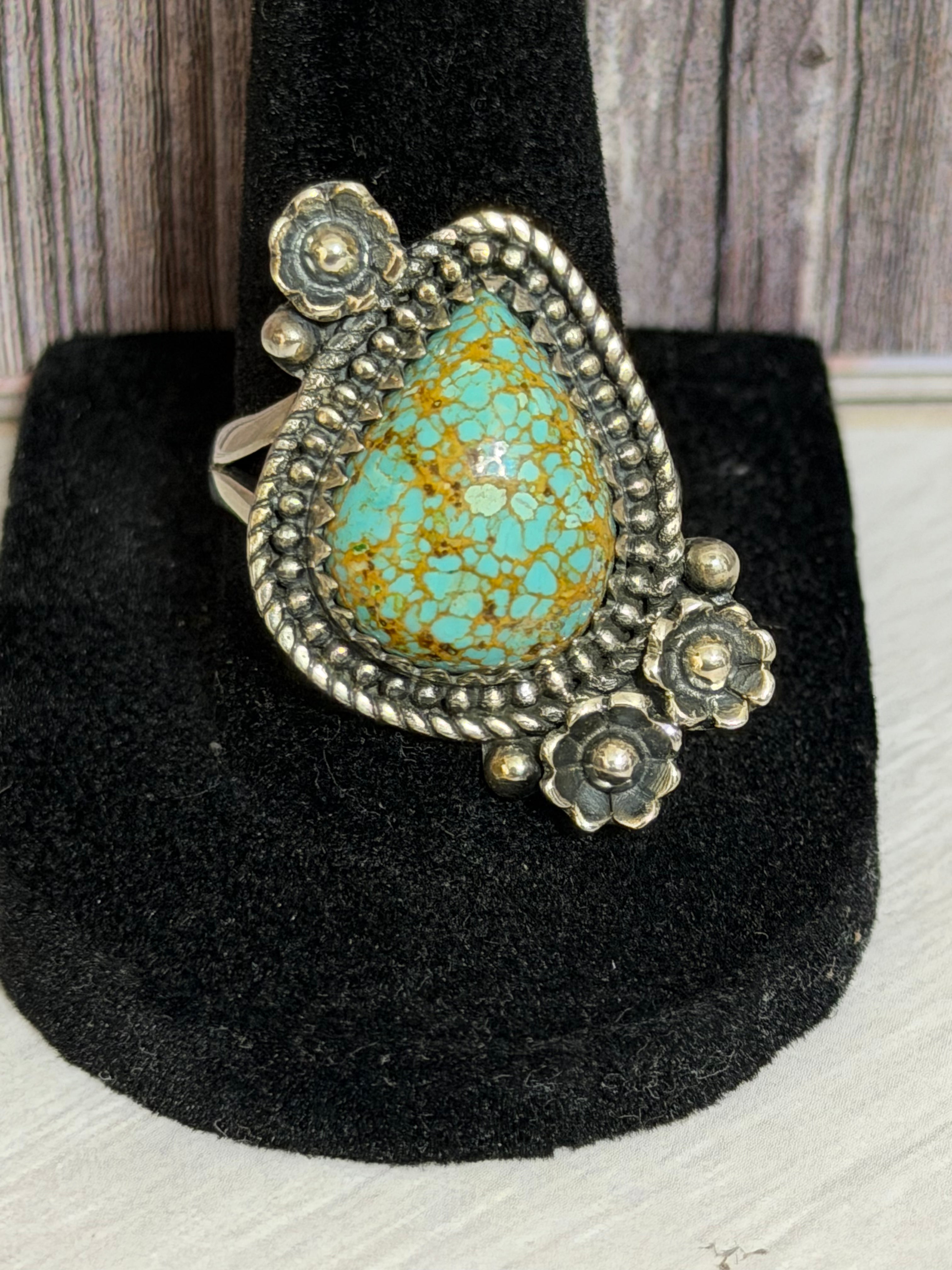 Turquoise Ring w/Flowers